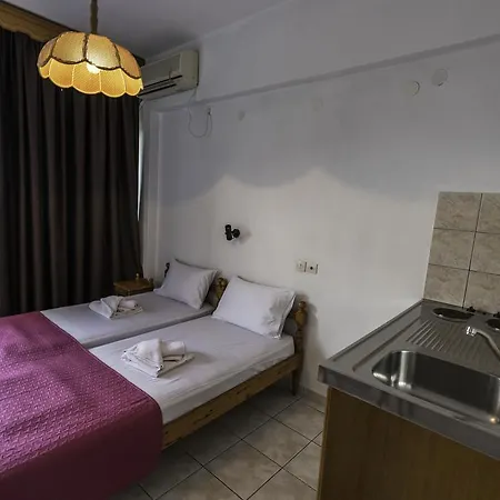 Aparthotel Irini