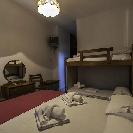 Hotel apartamentowy Irini *