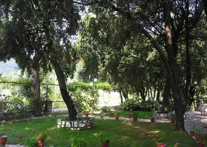 アパートホテル Irini